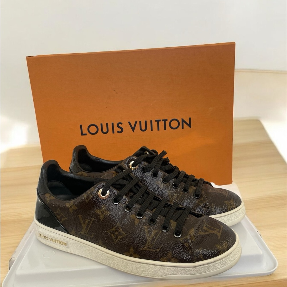 Frontrow Louis Vuitton sneaker